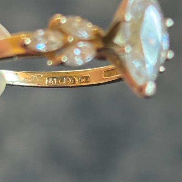 Marquis 14kt DQ Cubic Zirconia “Diamond” Ring Size‎ 6.5 - Picture 7 of 9